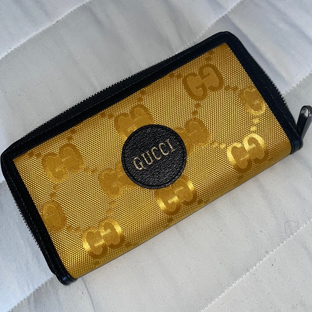 Nwot Authentic Gucci Unisex Wallet